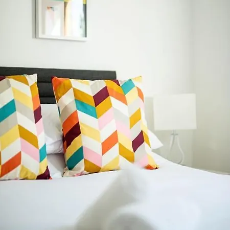 Lovely 2 Bedroom In Central * 브리스틀
