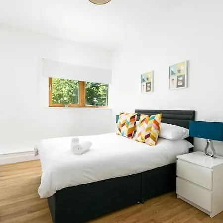 Lovely 2 Bedroom In Central Lejlighed Bristol