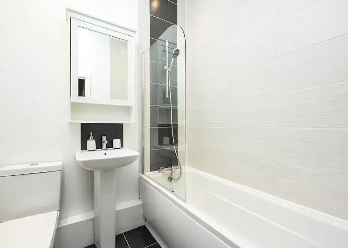 Lovely 2 Bedroom In Central