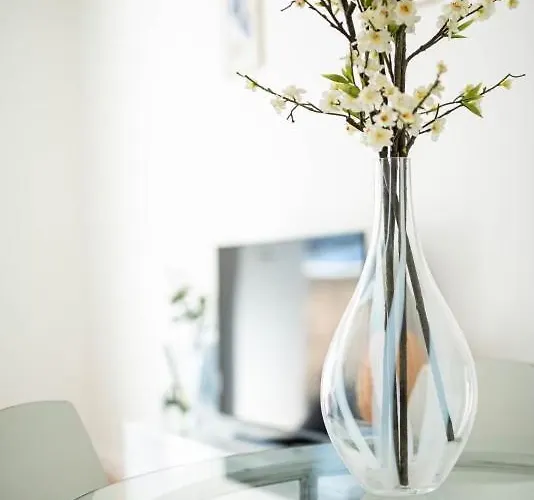 Appartement Lovely 2 Bedroom In Central *