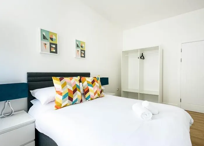 Lovely 2 Bedroom In Central